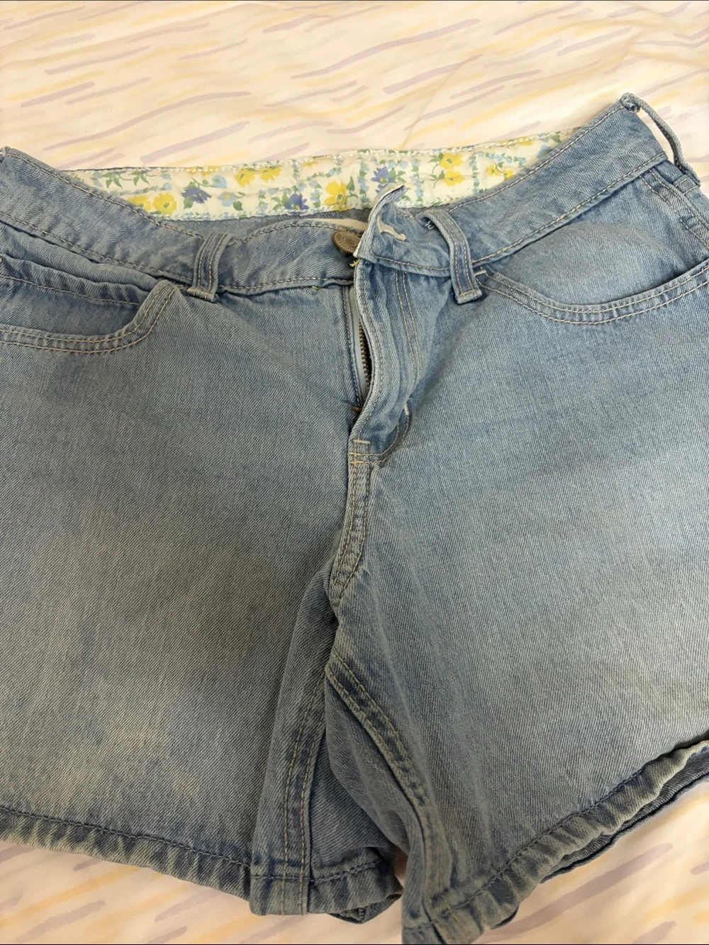 Hollister Light Blue Denim Women's low-rise baggy shorts